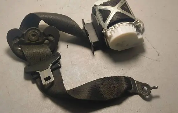 BMW 3 F30 F35 F31 Front seatbelt 34078319 VX0QY347 1103131016