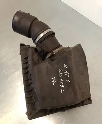 Opel Zafira C Air filter box 