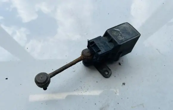 BMW 5 E39 Front height sensor lever 1093698