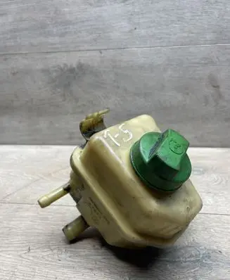 Power steering fluid tank/reservoir