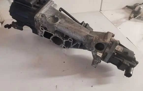 Opel Insignia A EGR valve 5566052 11604090505