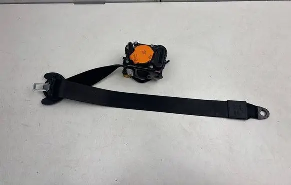 Audi Q3 8U Front seatbelt 8U0857706A