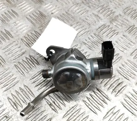 Volvo XC40 Fuel injection high pressure pump 31437903