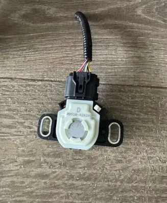 Lexus LBX Other devices 8951042020