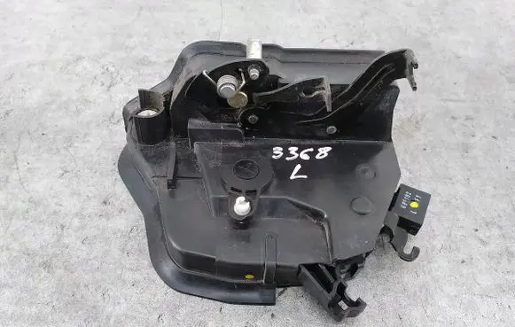 BMW 3 E46 Front door lock 82534310