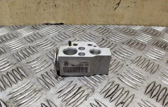 Air conditioning (A/C) expansion valve