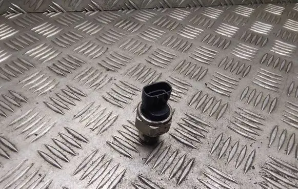 Fuel pressure sensor