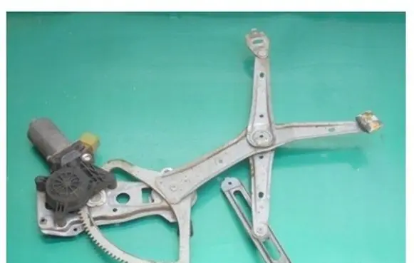 Mercedes-Benz C W202 Front door window regulator with motor