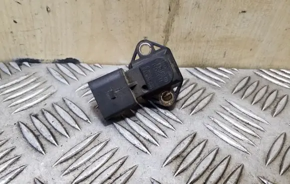 Volkswagen Golf IV Air pressure sensor 0281002177 038906051