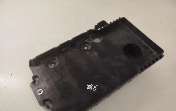 Volvo V40 Cross country Battery tray 31101934