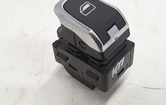 Audi TT TTS RS Mk3 8S Electric window control switch 8V0959855A