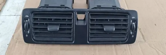 Volvo V50 Dash center air vent grill Y01145
