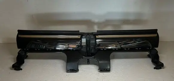 Volkswagen Tiguan Front grill
