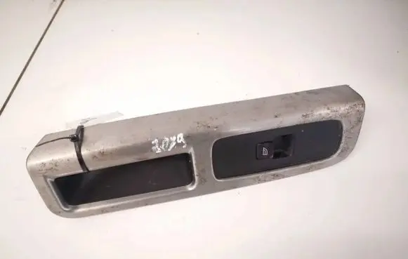 Volvo V50 Electric window control switch 8663815