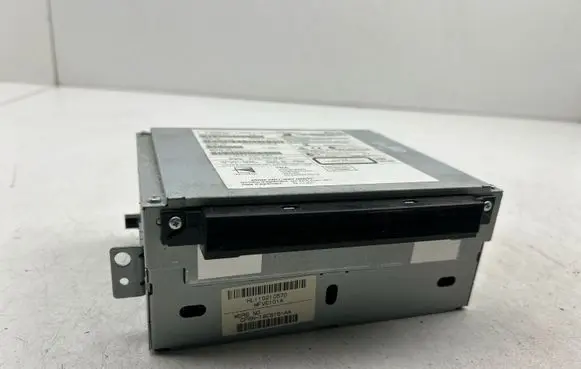 Radio/CD/DVD/GPS head unit