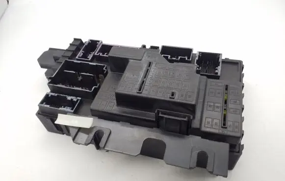 Ford Escape Power management control unit 8L8T15604BK