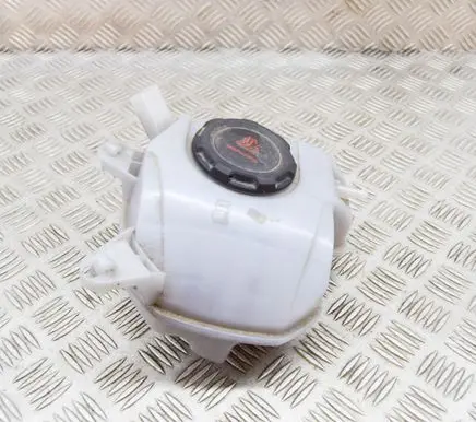 Skoda Kamiq Coolant expansion tank/reservoir 2Q0121407D