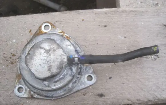 Toyota RAV 4 (XA20) Vacuum valve 