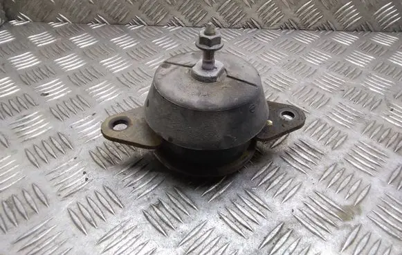 Engine mount bracket