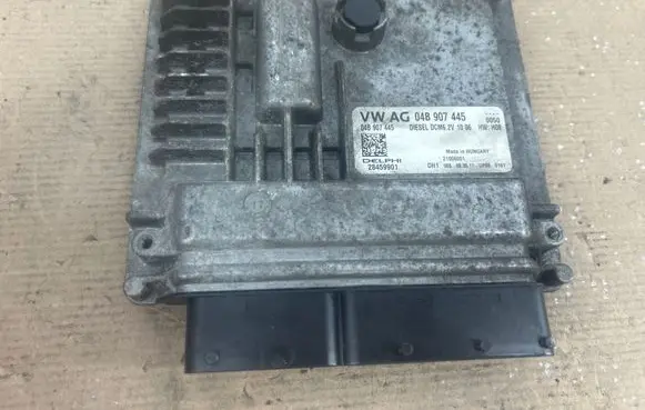 Audi A1 Engine control unit/module 04B907445 28459901
