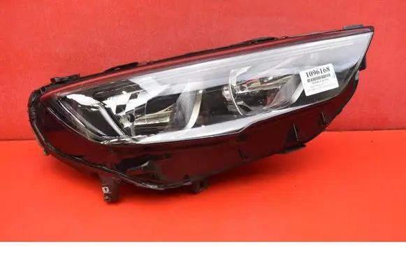 Opel Insignia A Headlight/headlamp 39195642