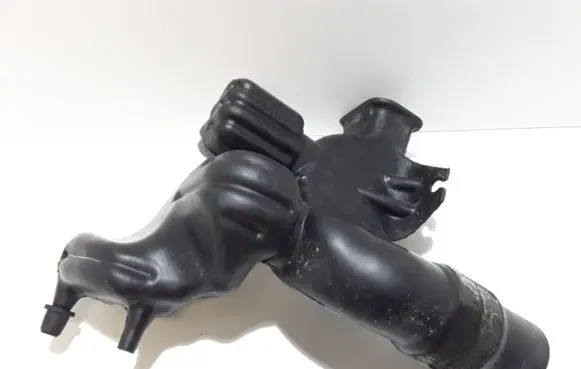 Intake resonator