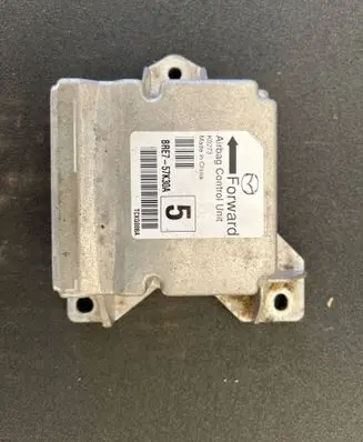 Mazda 3 III Airbag control unit/module BRE757K30A TCXG008A