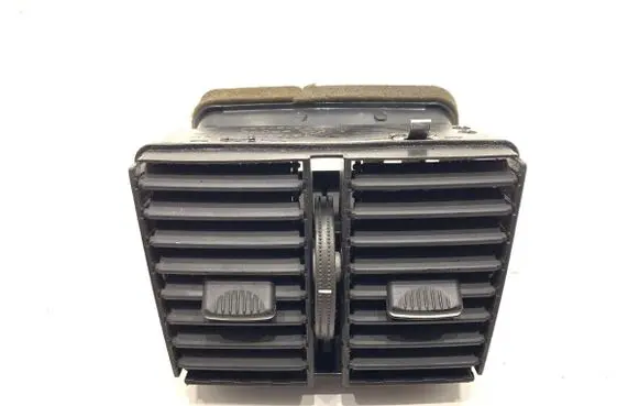 Rear air vent grill