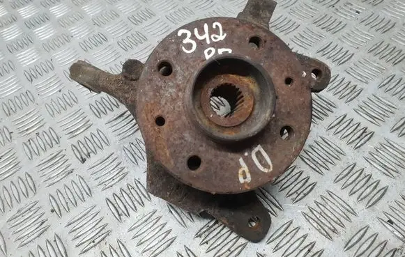 Skoda Fabia Mk1 (6Y) Front wheel hub