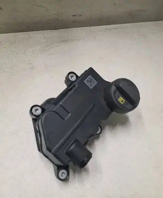 Skoda Octavia Mk4 Oil breather separator 05C103495B
