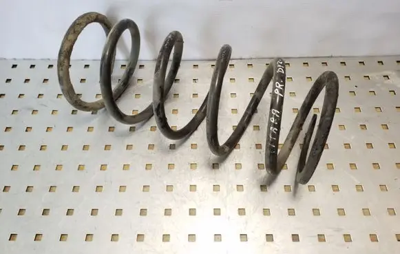 Suzuki Grand Vitara II Front coil spring