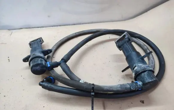 BMW X3 E83 Windscreen/windshield washer pump 3414745
