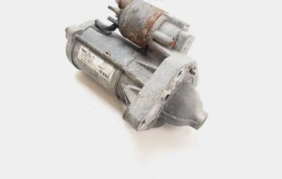 Opel Vivaro Starter motor 233000106R ESW2014