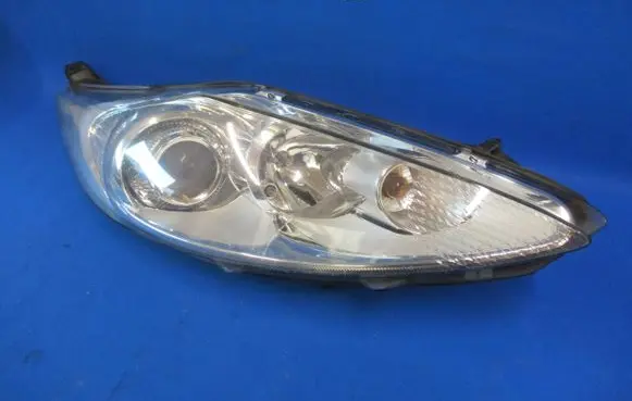 Ford Fiesta Headlight/headlamp 8A6113W029CG