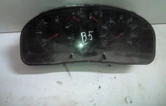 Volkswagen PASSAT B5 Speedometer (instrument cluster) 3B1919910C 3B1919910