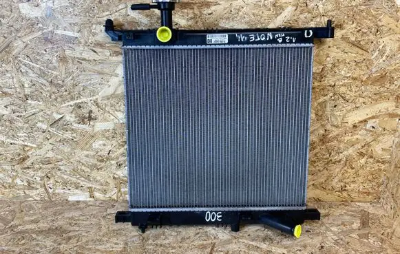 Nissan Note (E12) Coolant radiator 214103VA1A