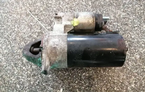 Mercedes-Benz A W169 Starter motor A0051517401 0001108217
