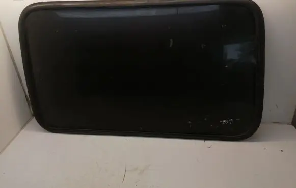 Ford Transit Rear side window 43R00021 DOT32M11AS2