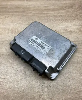 Volkswagen PASSAT B5 Engine control unit/module ECU 3B0907557D 5WP4360