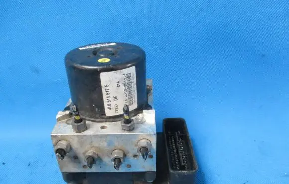 Audi Q7 4L ABS Pump 4L0614517E