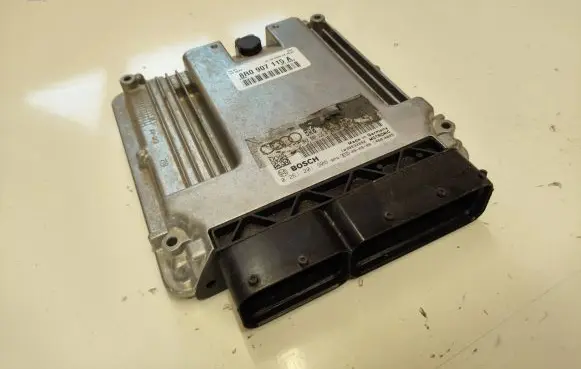 Audi Q5 SQ5 Engine control unit/module 8R0907115A 27112533 270620090297
