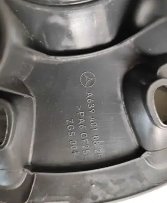 Mercedes-Benz Vito Viano W639 Original wheel cap a6394010825