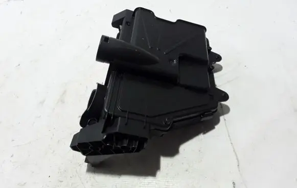 Volvo S60 Other engine bay part 31657213