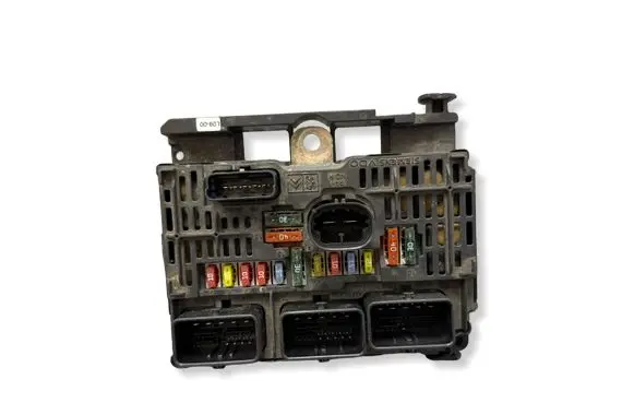 Peugeot 407 Fuse module 9658070980 BSML0900 S118983009B