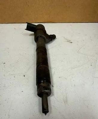 KIA Sportage Fuel injector 338002A800