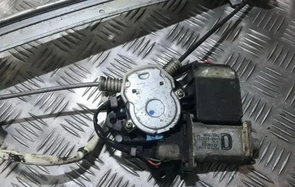 Mitsubishi Galant Rear door window regulator motor mr216442 062020-0063