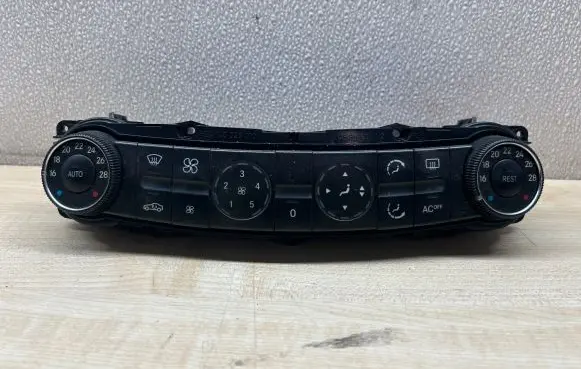 Mercedes-Benz E W211 Climate control unit 2118300385