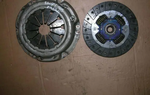 Suzuki Swift I Clutch pressure plate 