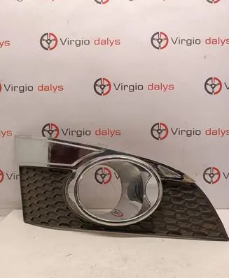 Chevrolet Captiva Front fog light trim/grill