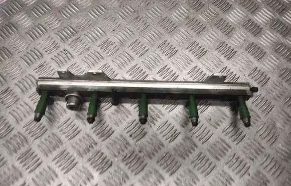 Volvo S60 Fuel main line pipe 9202710 1513146